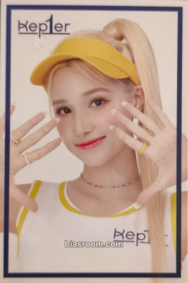 Huening Bahiyyih Kep1er FLY-UP K-pop Photocard