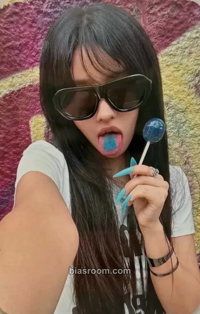 Soyeon i-dle What a Wonderful Life K-pop Photocard