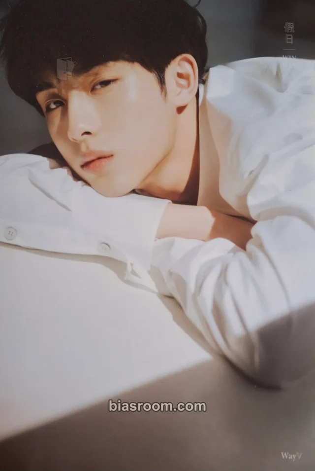 Winwin WayV Holiday [photobook] K-pop photocard