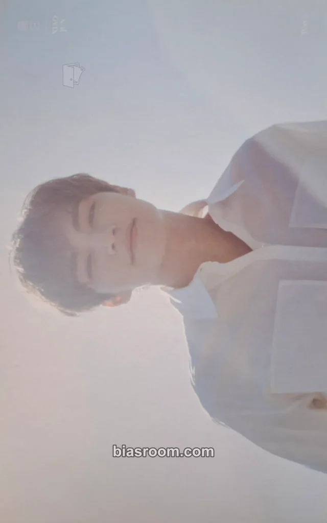 Xiaojun WayV Holiday [photobook] K-pop photocard
