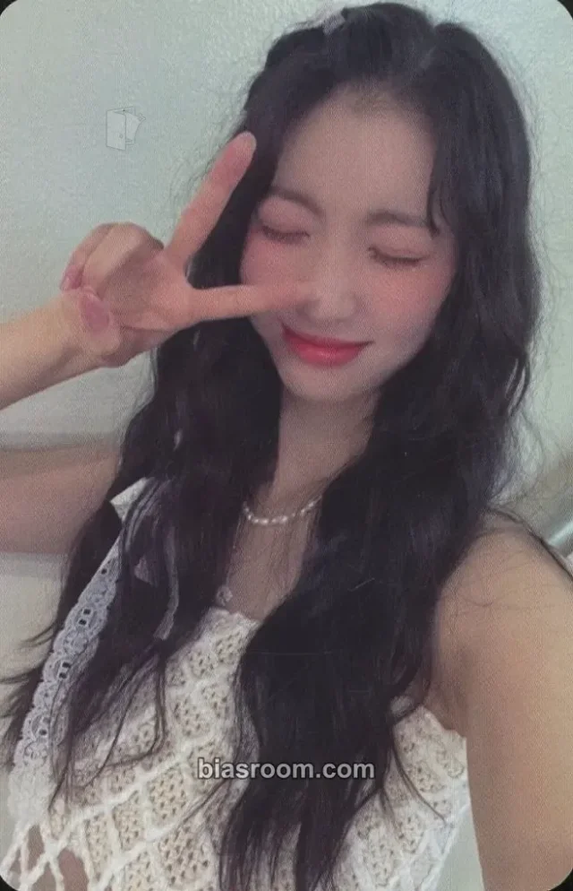 Yubin OH MY GIRL Golden Hourglass K-pop photocard