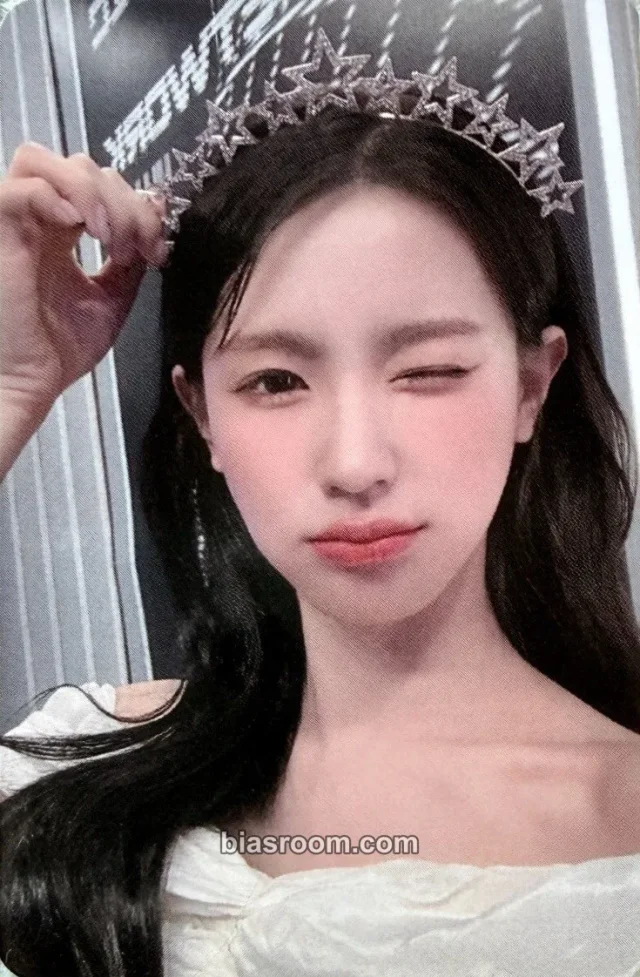 Miyeon i-dle 2023 M Countdown K-pop photocard