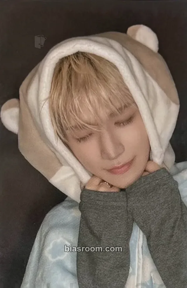 Photocard K-pop Riwoo BOYNEXTDOOR BBNEXDO in Sweet Dreams