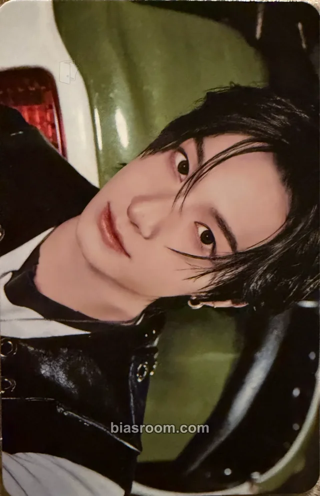 Donghwa KickFlip KICK OFF THE WALL Pt 1 K-pop photocard