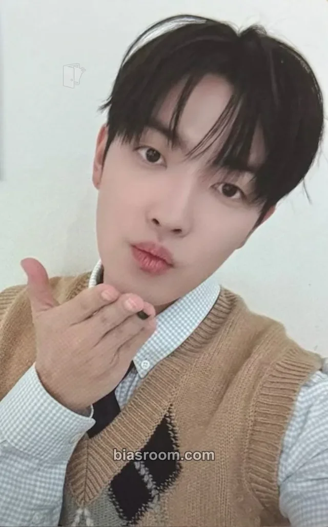 Photocard K-pop di Hongjoong ATEEZ 8IRTHDAY: OUR ETERNAL STARS