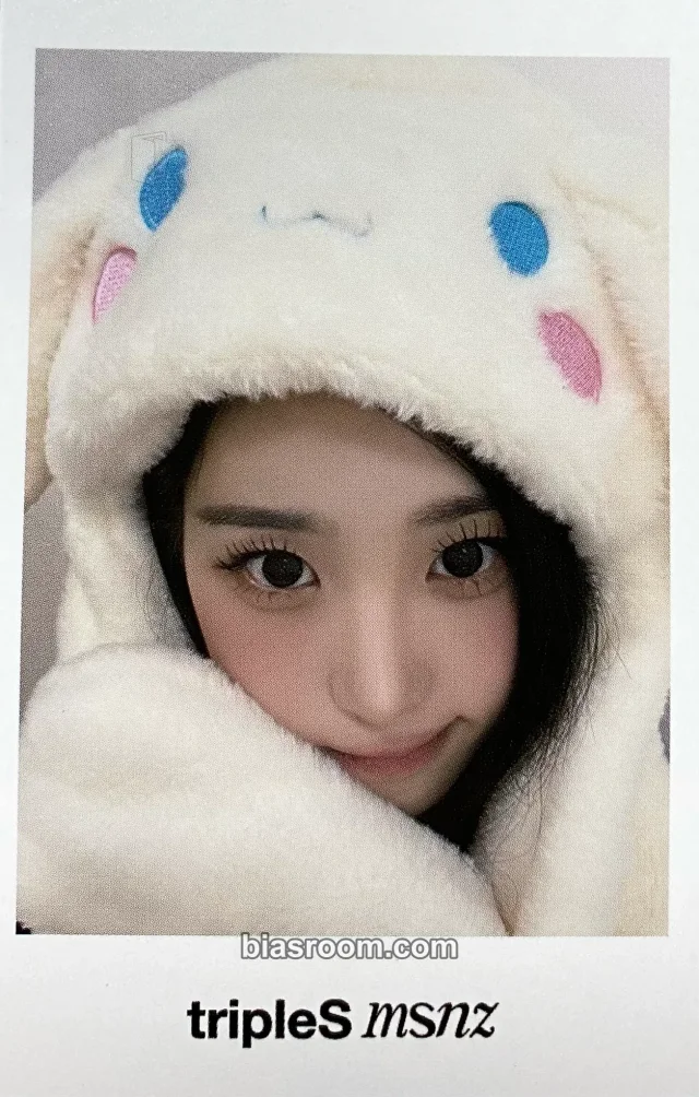 Jiyeon tripleS Beyond Beauty K-pop Photocard