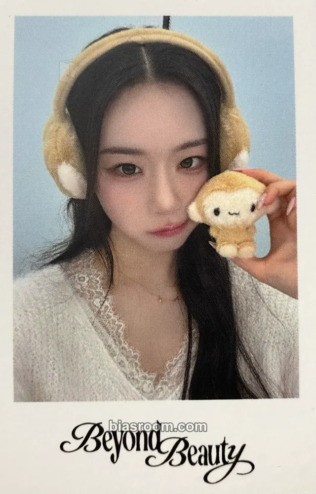 Chaeyeon tripleS Beyond Beauty K-pop Photocard