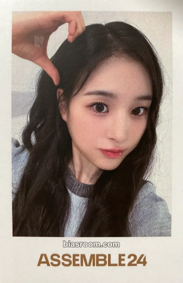 Jiyeon tripleS Assemble24 K-pop photocard