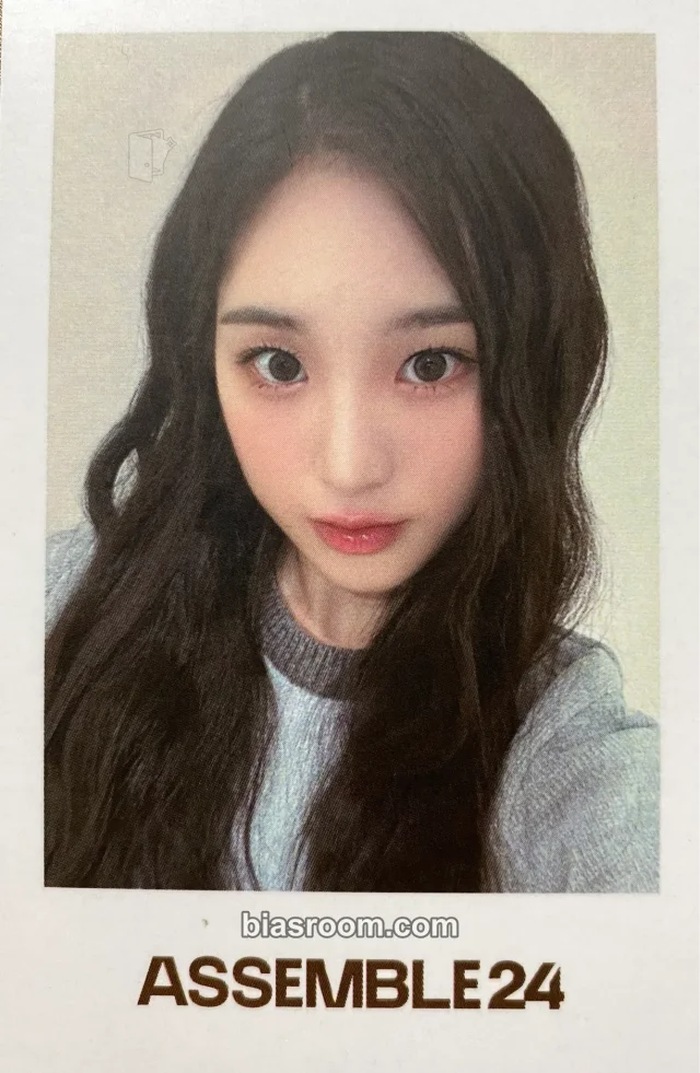 Jiyeon tripleS Assemble24 K-pop photocard