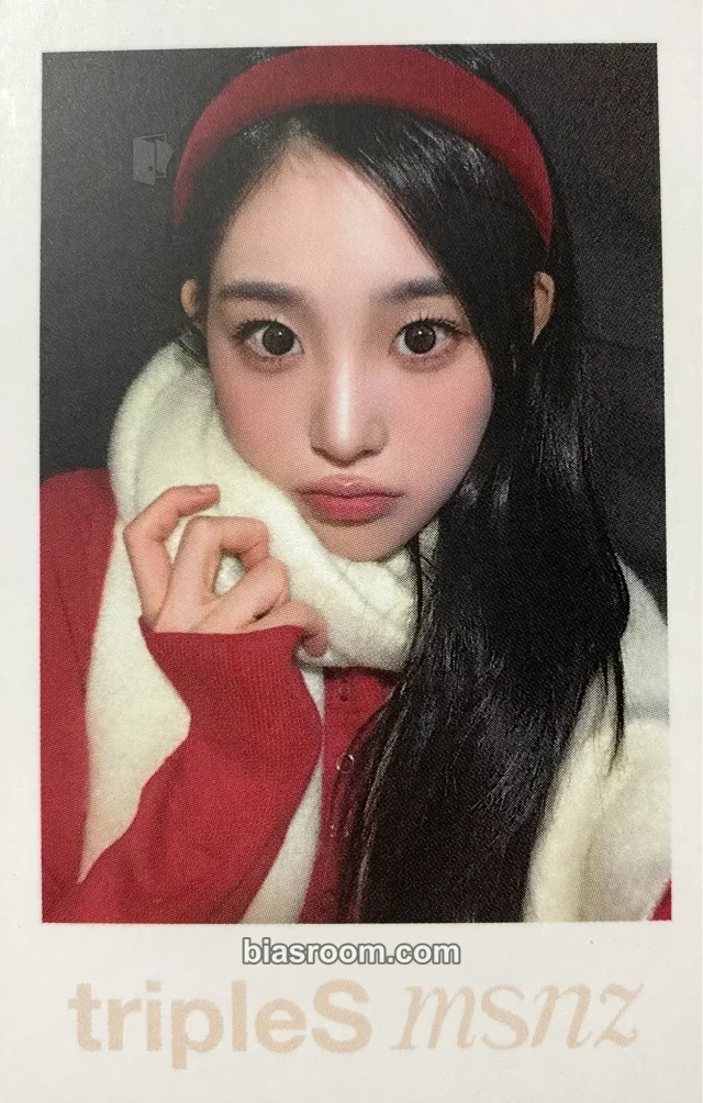 Jiyeon tripleS Beyond Beauty K-pop Photocard