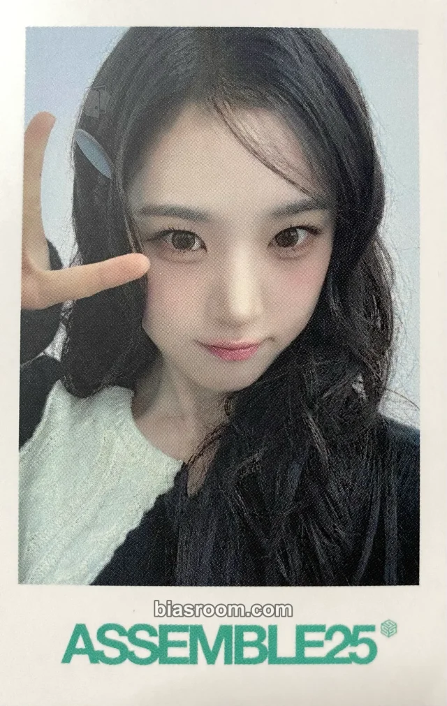 Jiyeon tripleS Assemble25 K-pop Photocard