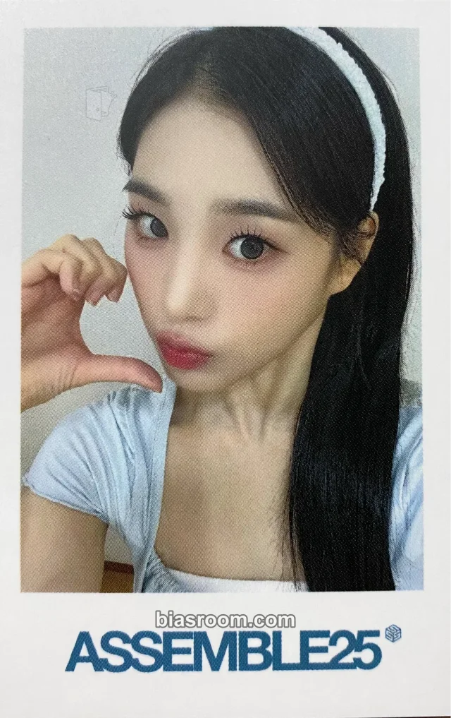 Jiyeon tripleS Assemble25 K-pop Photocard