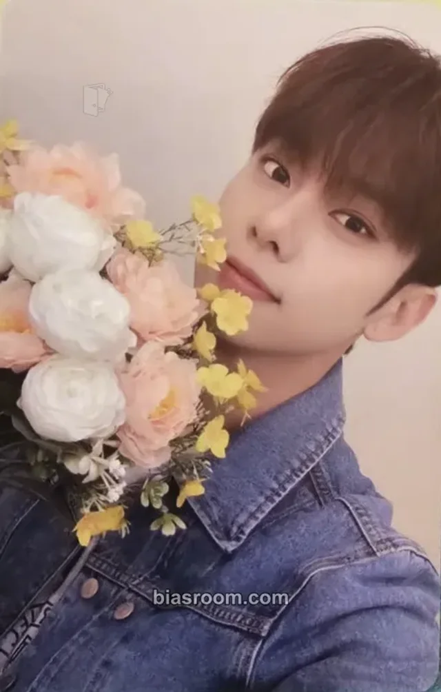 Donghyun AB6IX UPSIDE DOWN K-pop photocard