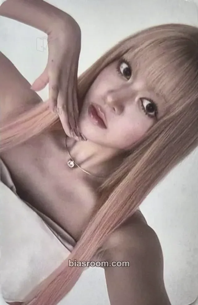 Lily NMIXX Strange Muse K-pop photocard