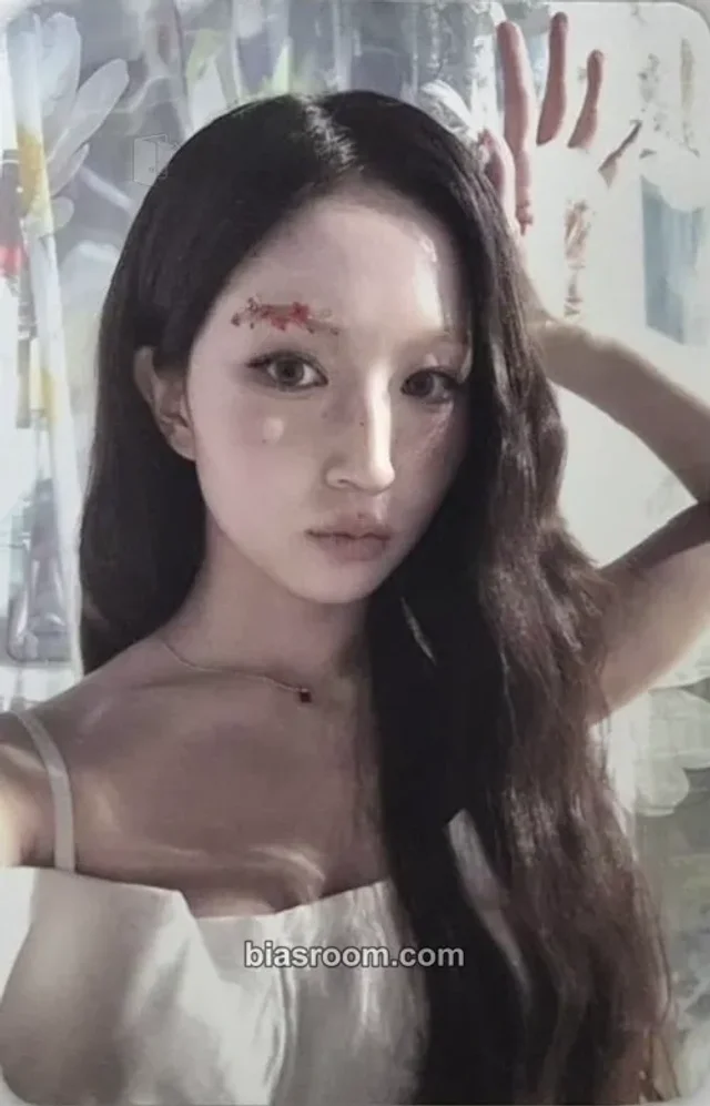 Haewon NMIXX Strange Muse K-pop photocard