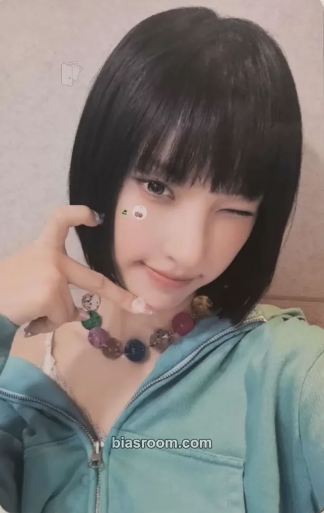 Yunah ILLIT MAMIHLAPINATAPAI K-pop 포토카드