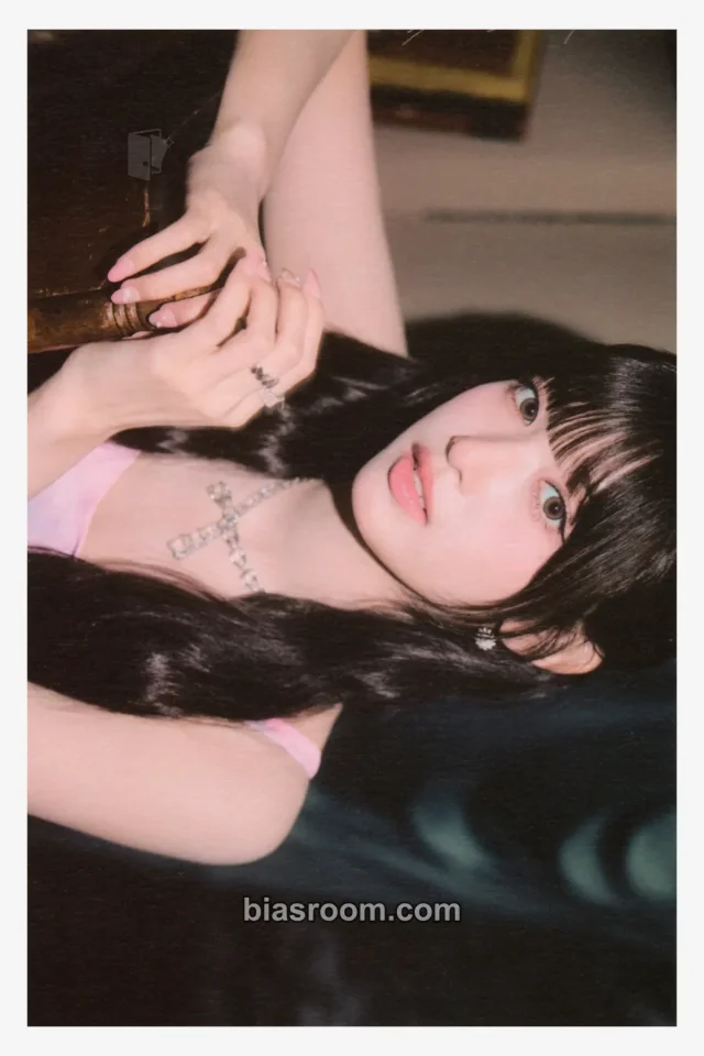 Leeseo IVE 𝗗’𝗙𝗘𝗦𝗧𝗔 𝗧𝗛𝗘 𝗢𝗥𝗜𝗚𝗜𝗡 K-pop Photocard