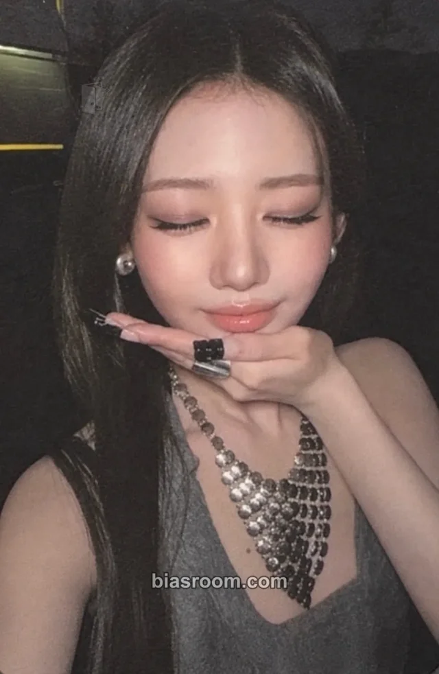 Rora BABYMONSTER DESERVE K-pop photocard