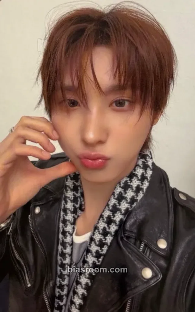 Juwang KickFlip KICK OFF THE WALL Pt 1 K-pop photocard