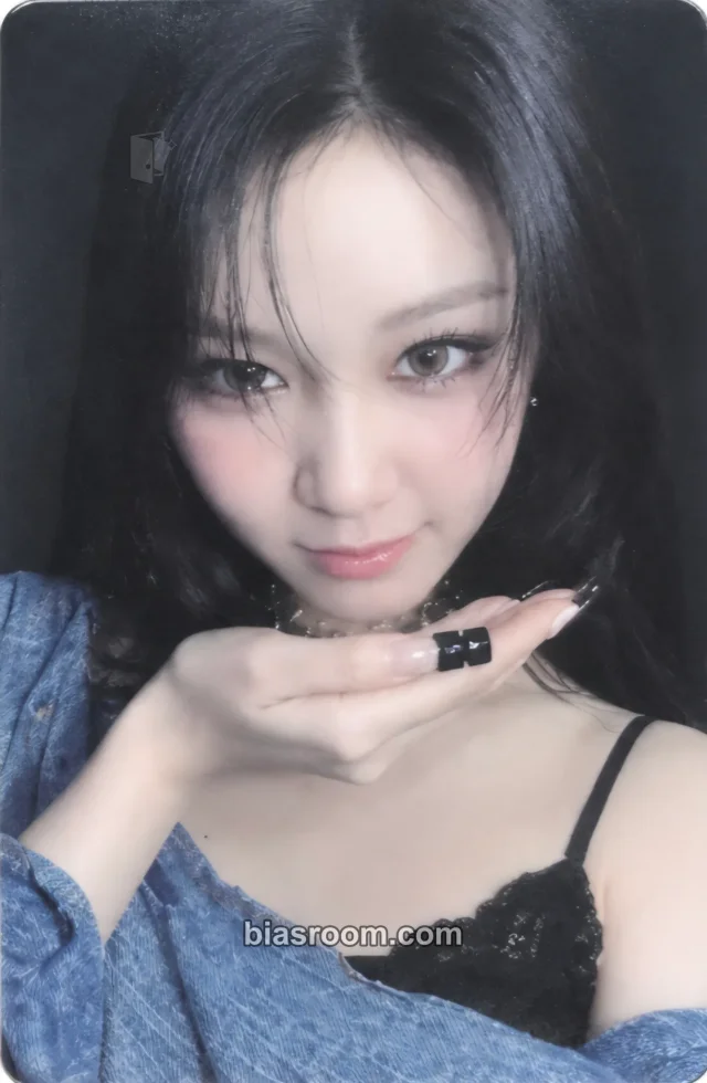 Pharita BABYMONSTER DESERVE K-pop photocard