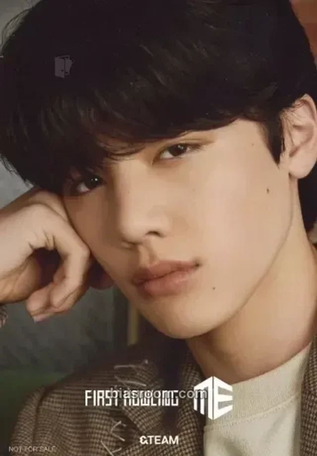 Photocard K-pop di Maki &TEAM First Howling : ME EP