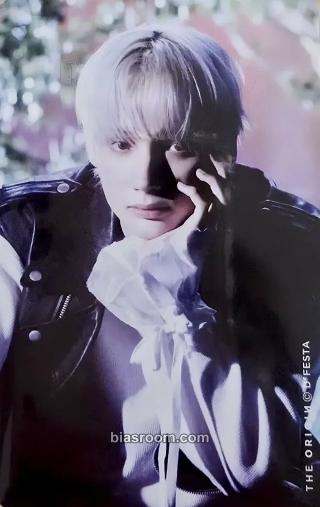 Huening Kai TOMORROW X TOGETHER D'FESTA THE ORIGIN K-pop photocard