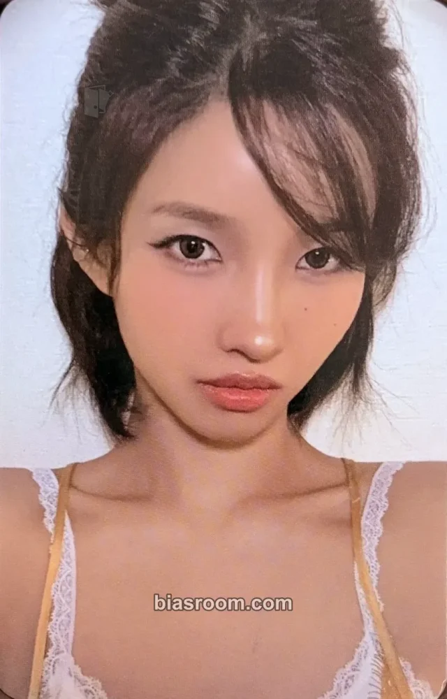 Soyeon i-dle What a Wonderful Life K-pop photocard