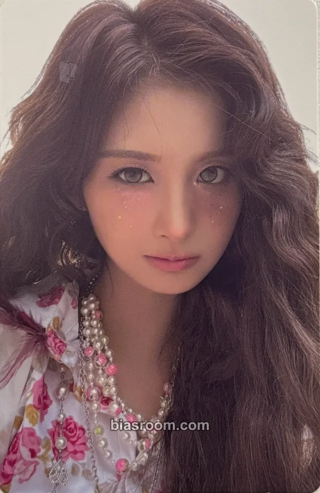Photocard K-pop de Sullyoon NMIXX Strange Muse