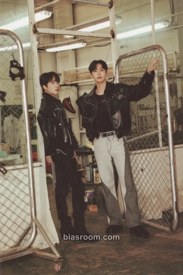 SF9 4TH PHOTOBOOK K-pop photocard