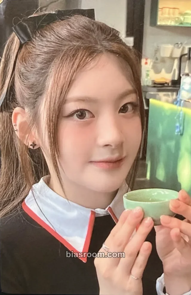 Seeun STAYC STAYC Fanmeeting Event in Shanghai K-pop photocard