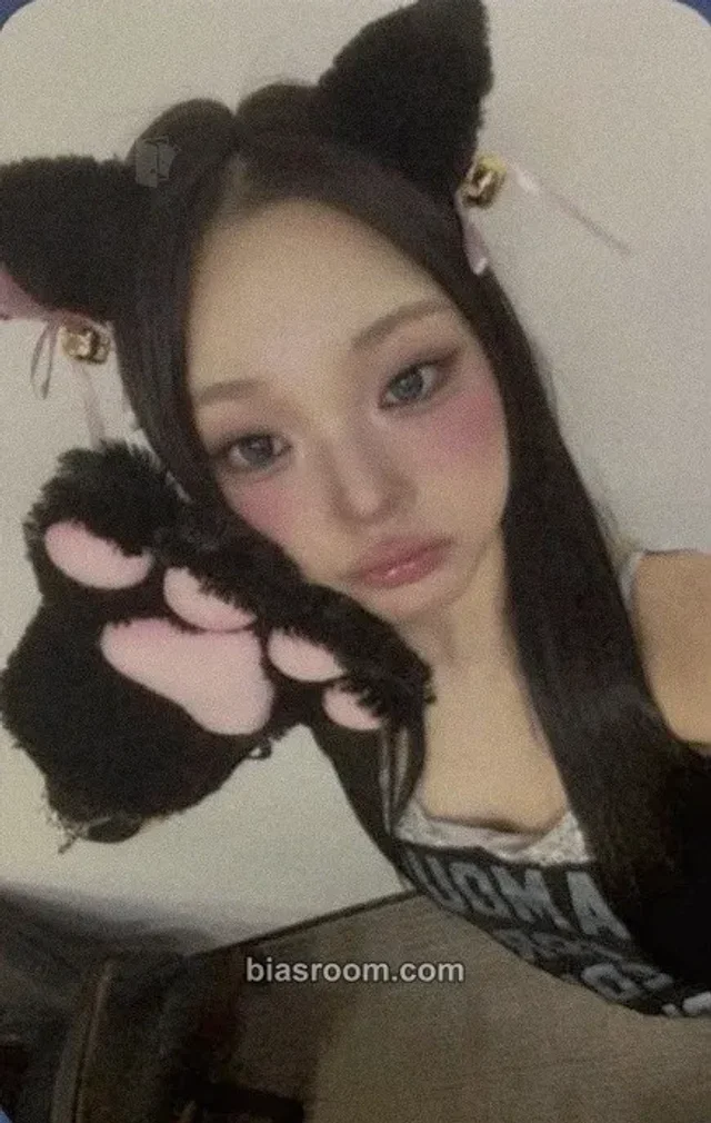 Boeun CLASSy RE:BOOT [AFTER TEARS] K-pop photocard