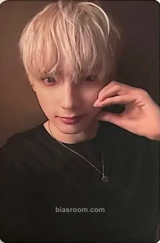 Photocard K-pop Huening Kai TOMORROW X TOGETHER 7TH YEAR: A Moment of Stillness in the Thorns