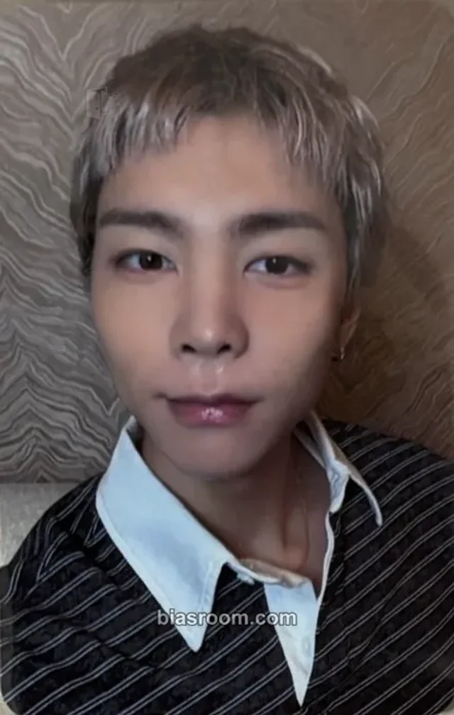 Johnny NCT 127 BLINGY K-pop photocard
