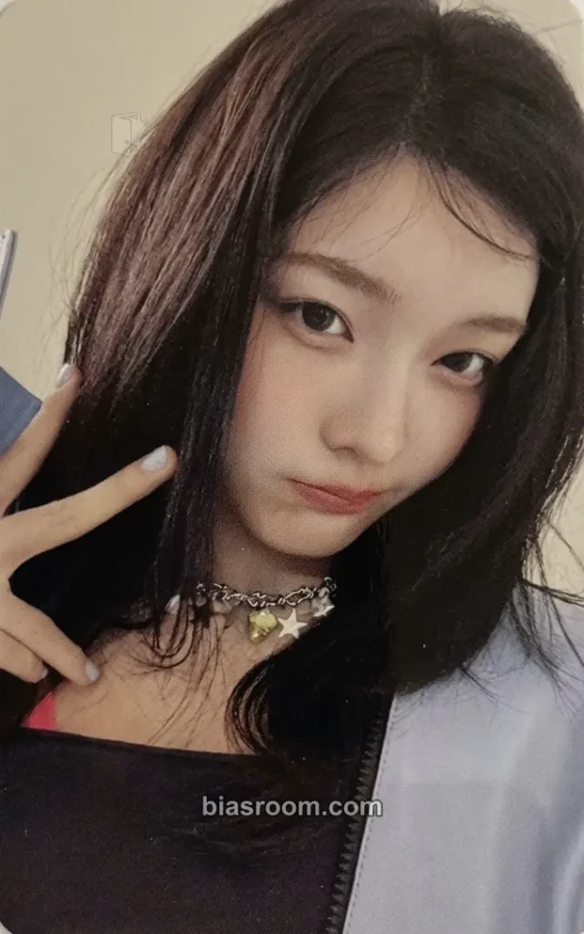 Iroha ILLIT BREAK EVEN K-pop photocard