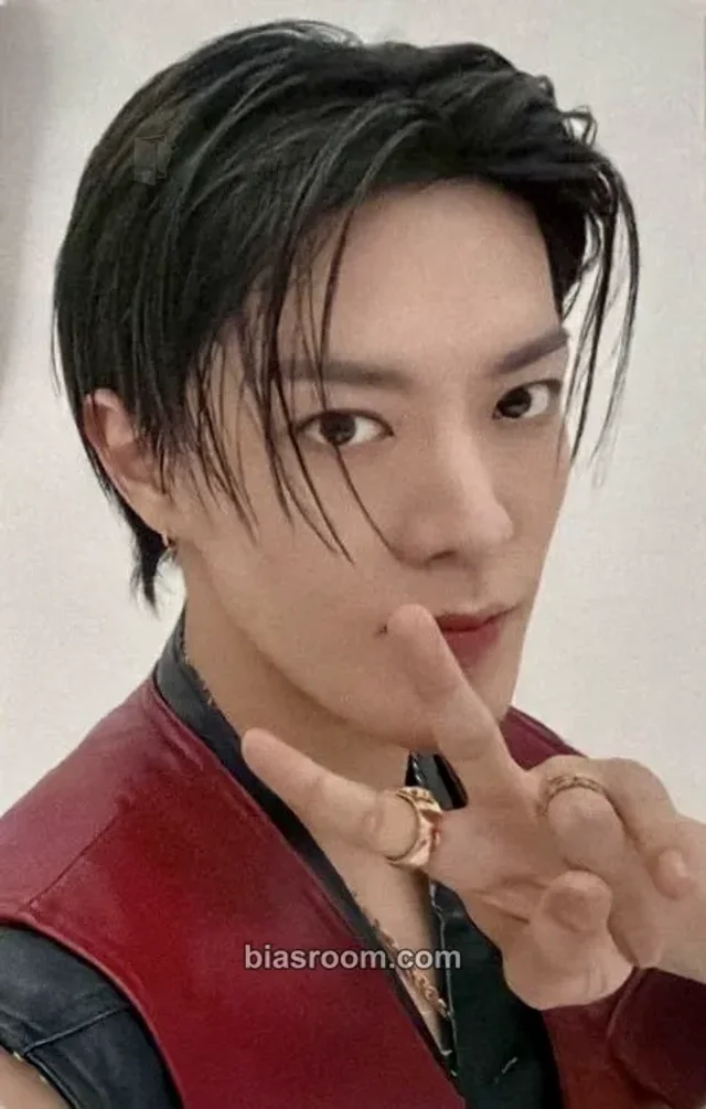 Photocard K-pop de Yuta NCT 127 NCT 127 5TH TOUR 'NEO CITY : THE REDLINE' TOUR