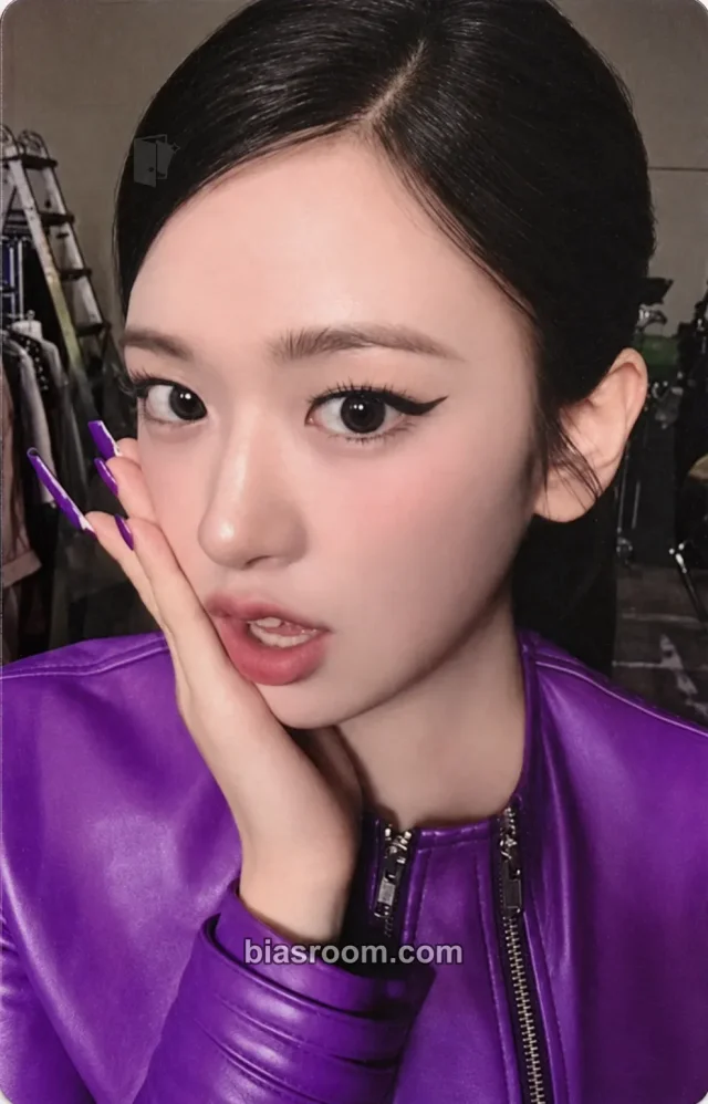 Yujin IVE Looks Can Kill K-pop photocard