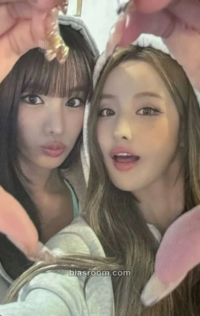 KISS OF LIFE SWEAT K-pop Photocard
