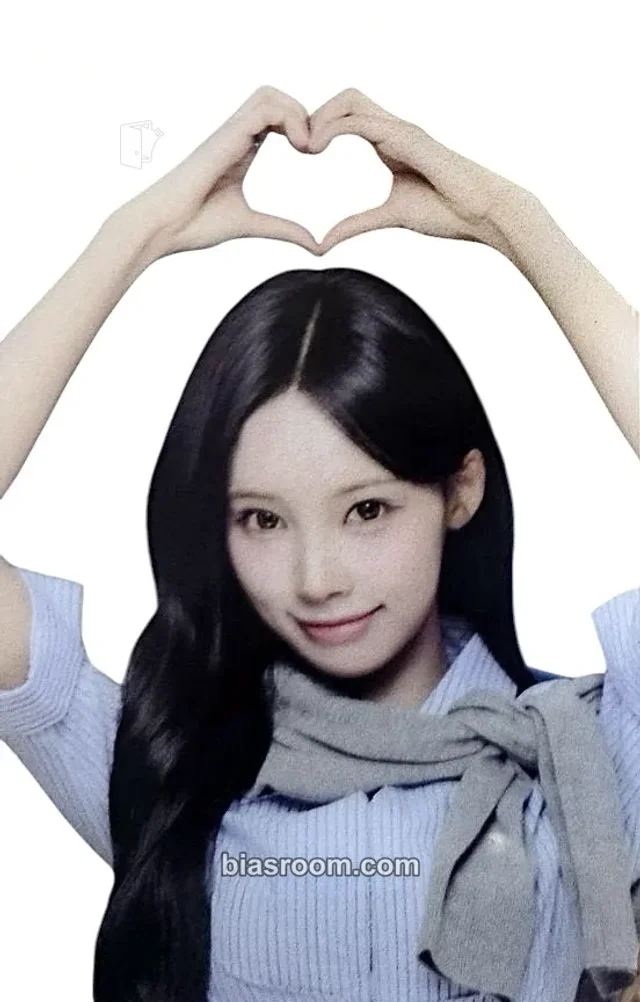 Woni RESCENE CU x RESCENE K-pop photocard