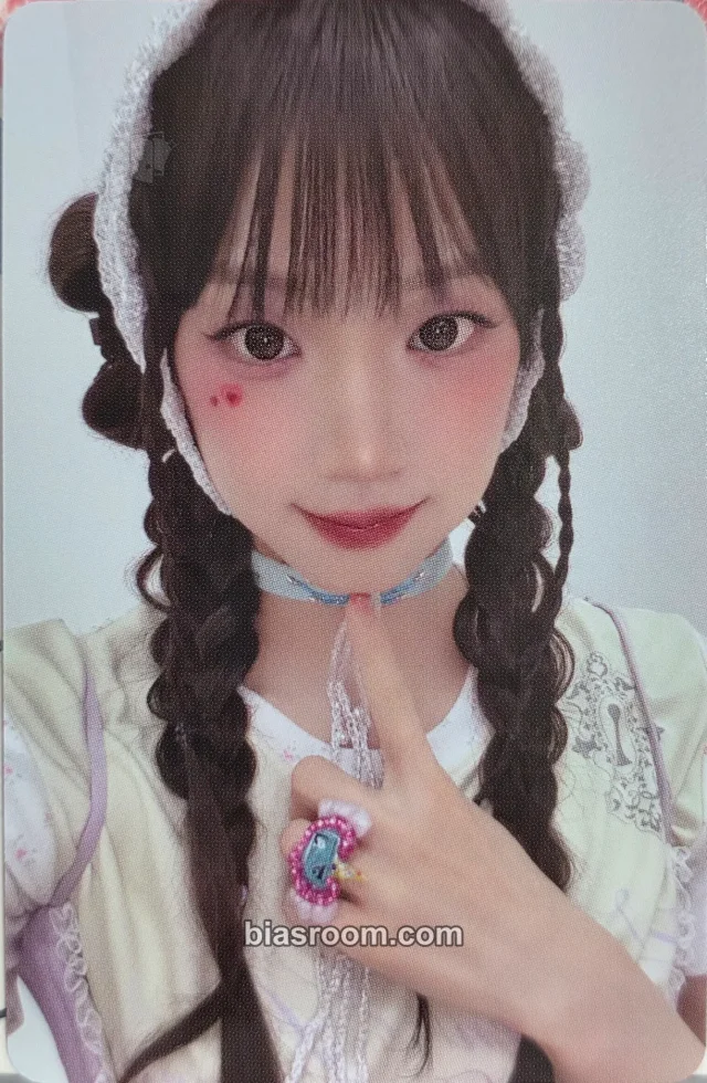 Yuqi i-dle Today With Gigi MD K-pop photocard