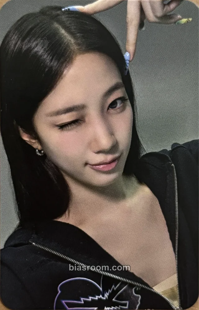 Kazuha LE SSERAFIM Made My Night K-pop Photocard