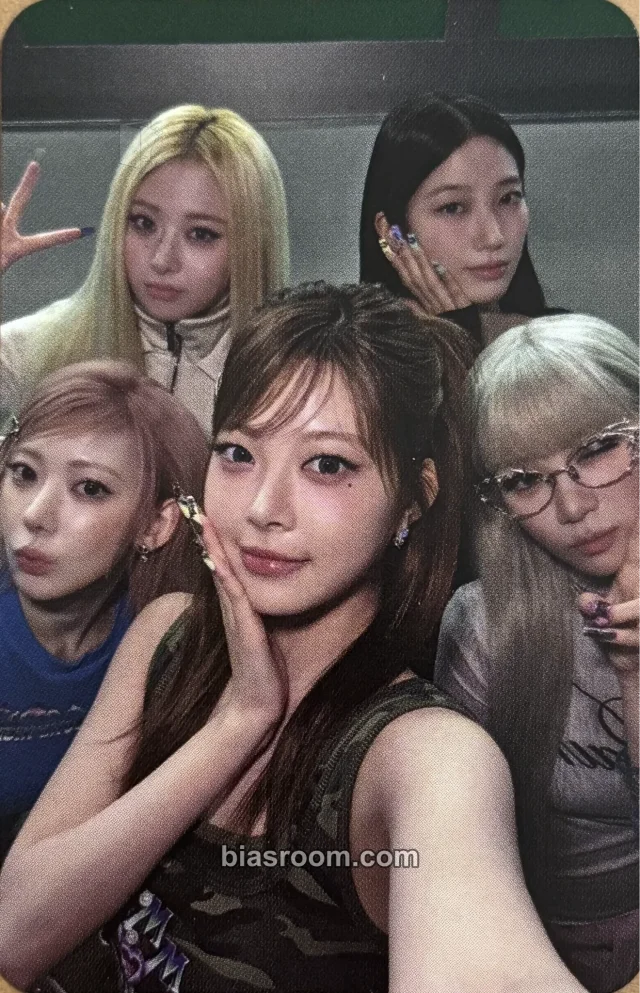 LE SSERAFIM Made My Night K-pop Photocard