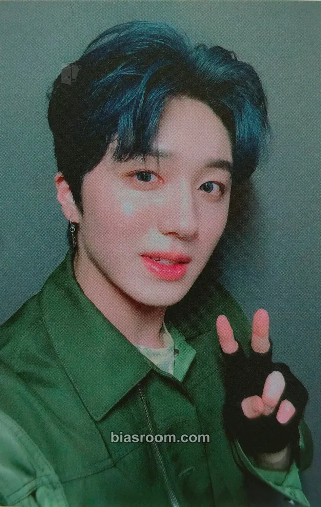 Chani SF9 2019 SF9 LIVE FANTASY #2 [UNIXERSE] K-pop photocard