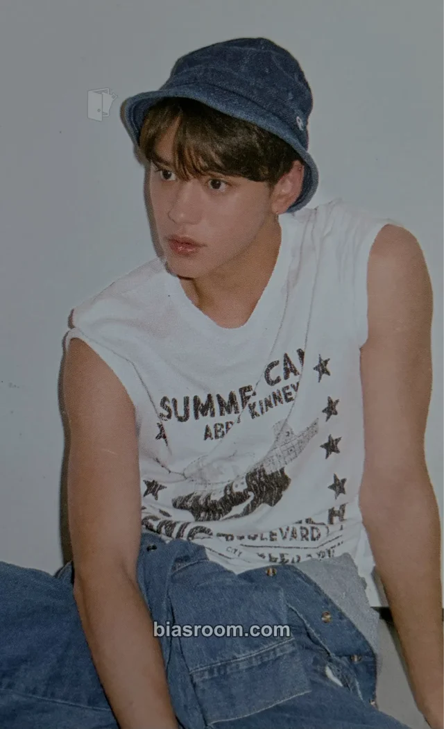 Lucas WayV 2020 Season's Greetings K-pop photocard