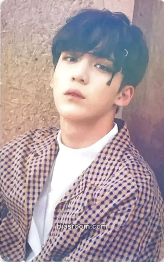 Photocard K-pop Yunho ATEEZ Higher Timepiece × ATEEZ