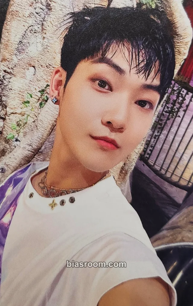 Kevin THE BOYZ Thrill-ing K-pop photocard
