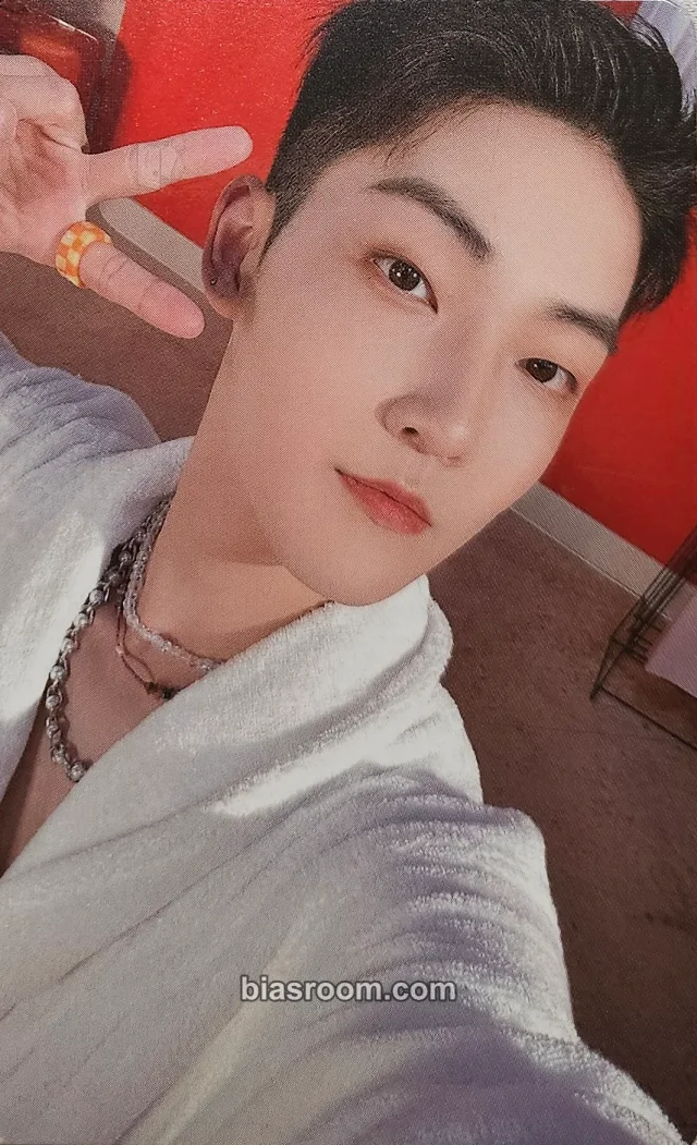 Kevin THE BOYZ Thrill-ing K-pop photocard