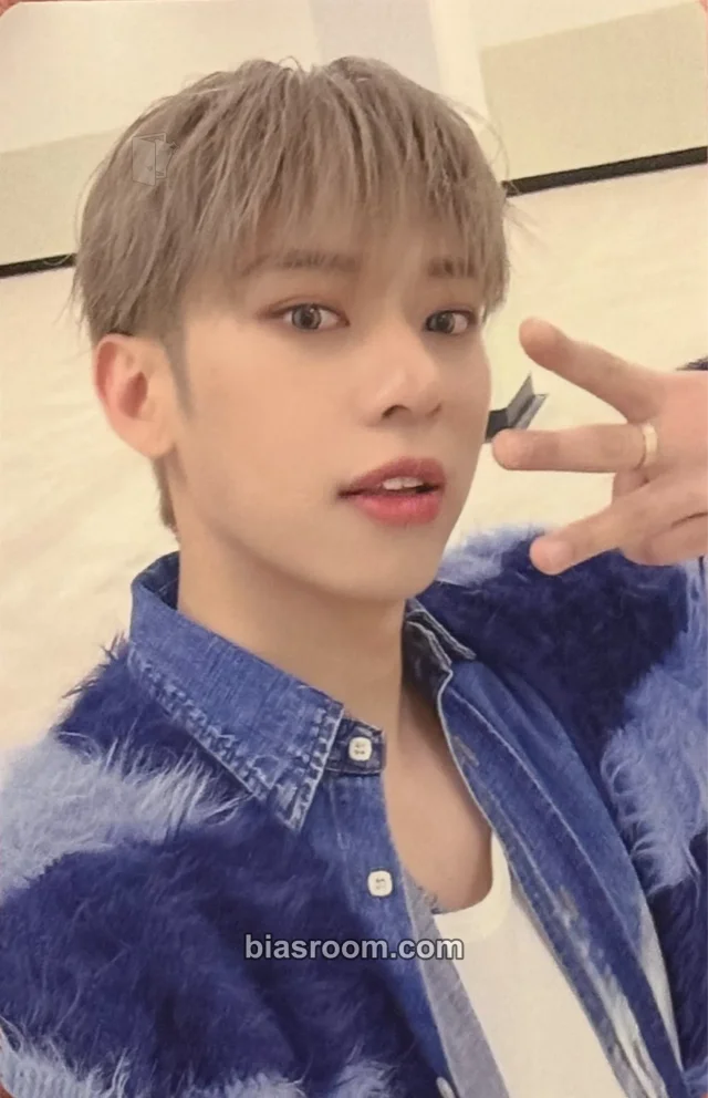 Donghyun AB6IX THE FUTURE IS OURS : FOUND K-pop photocard