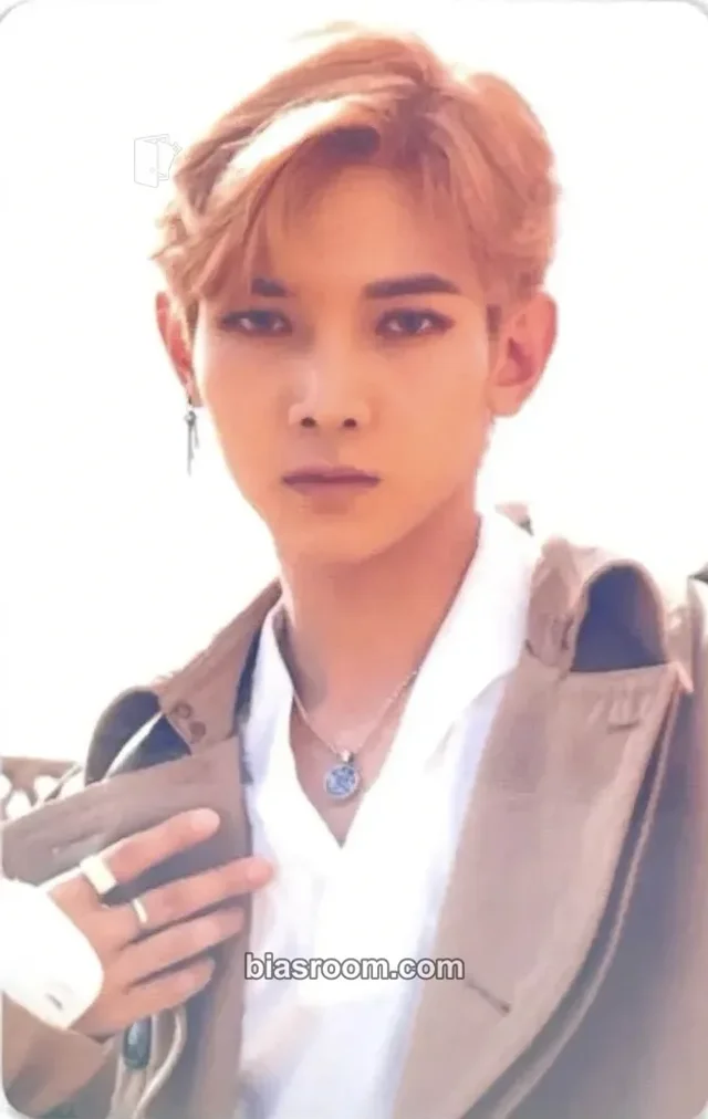 Photocard K-pop di Yeosang ATEEZ Higher Timepiece × ATEEZ