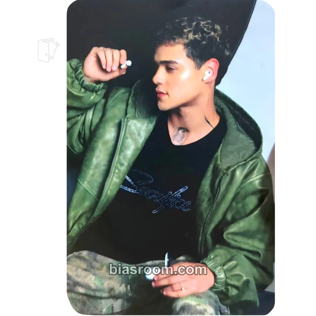 Drew Santos Bravos Santos bravos x Samsung K-pop photocard