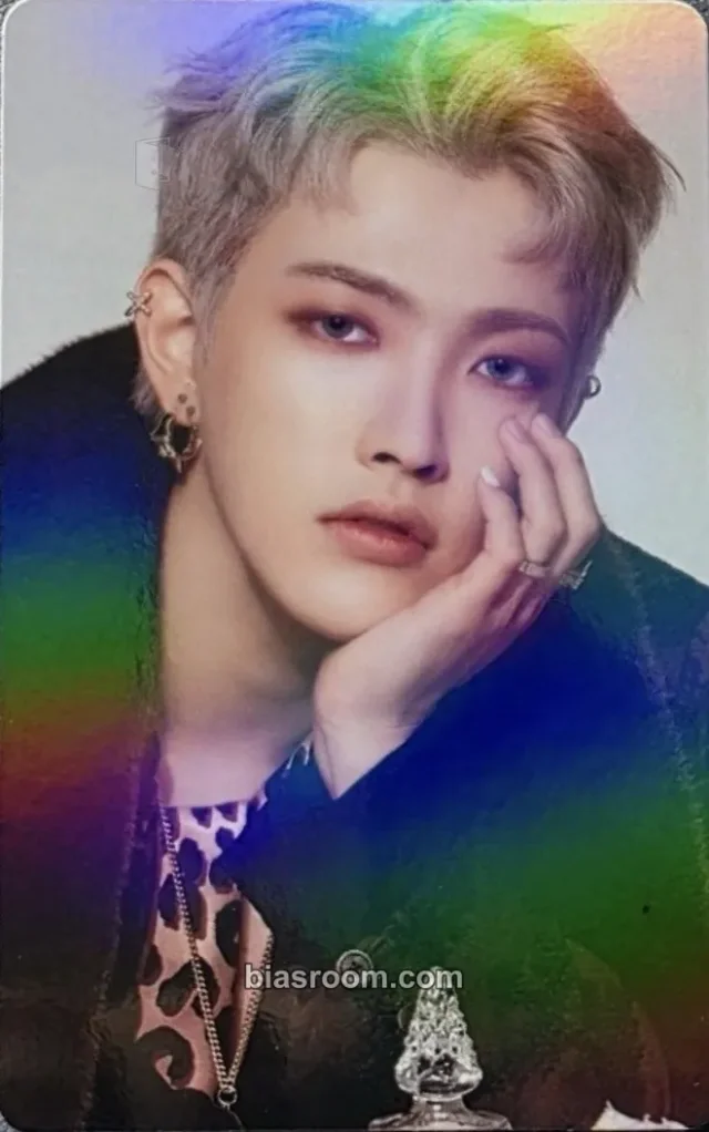 Hongjoong ATEEZ Higher Timepiece × ATEEZ K-pop Photocard